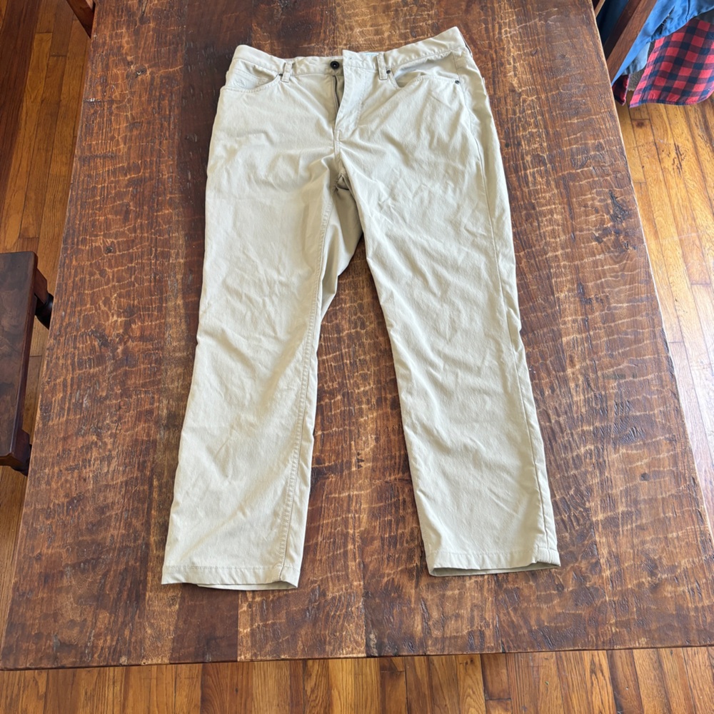 Souther Tide Men’s Performance Pants 34/32 worn once.